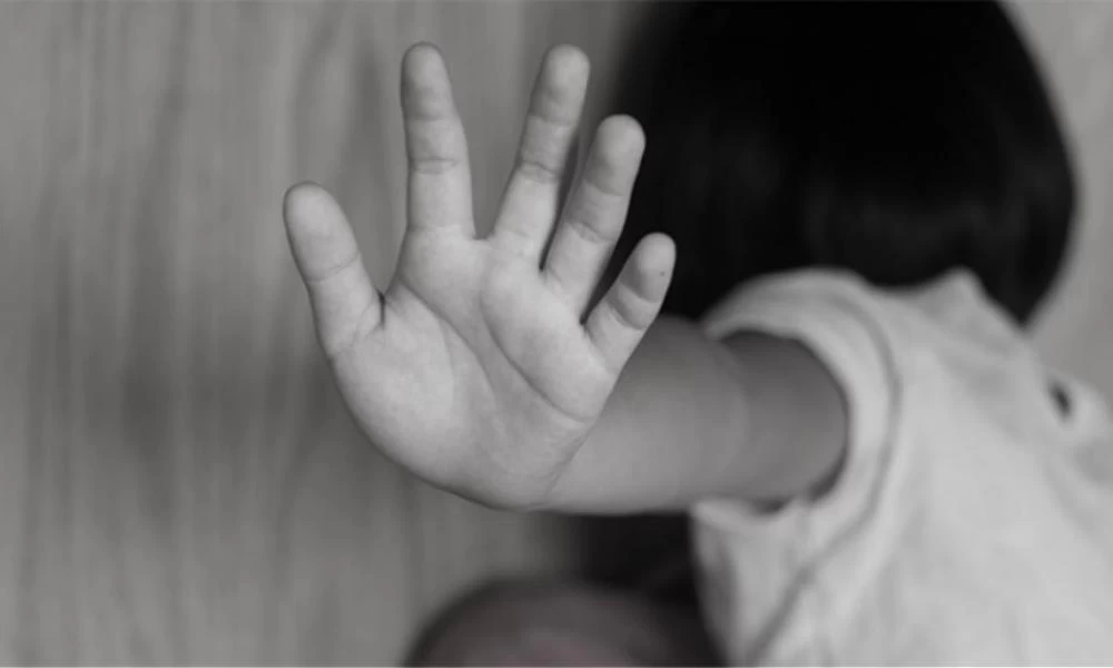 Θεσσαλονίκη: Πατριός ασελγούσε σεξουαλικά στην ανήλικη κόρη του